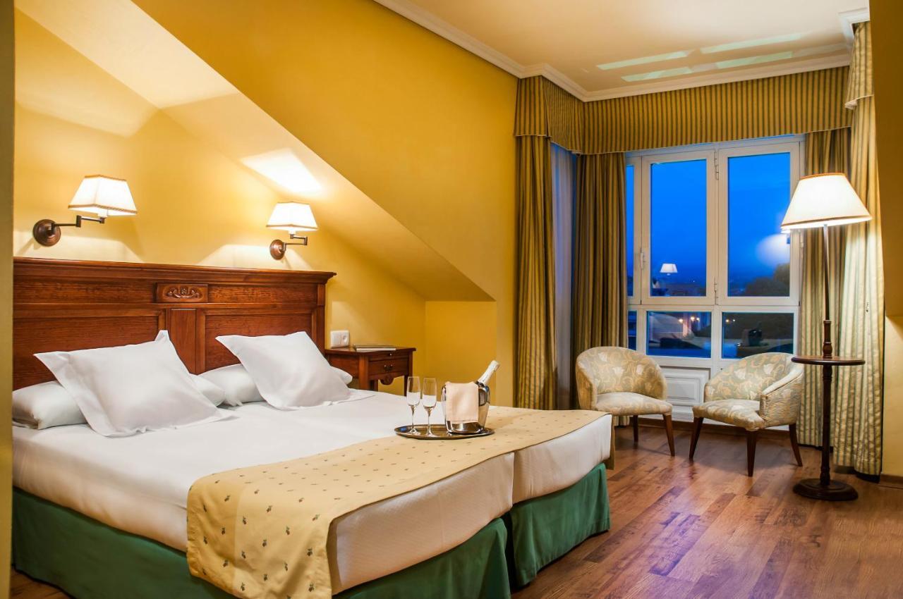 Silken Spa La Hacienda De Don Juan Льянес Екстер'єр фото