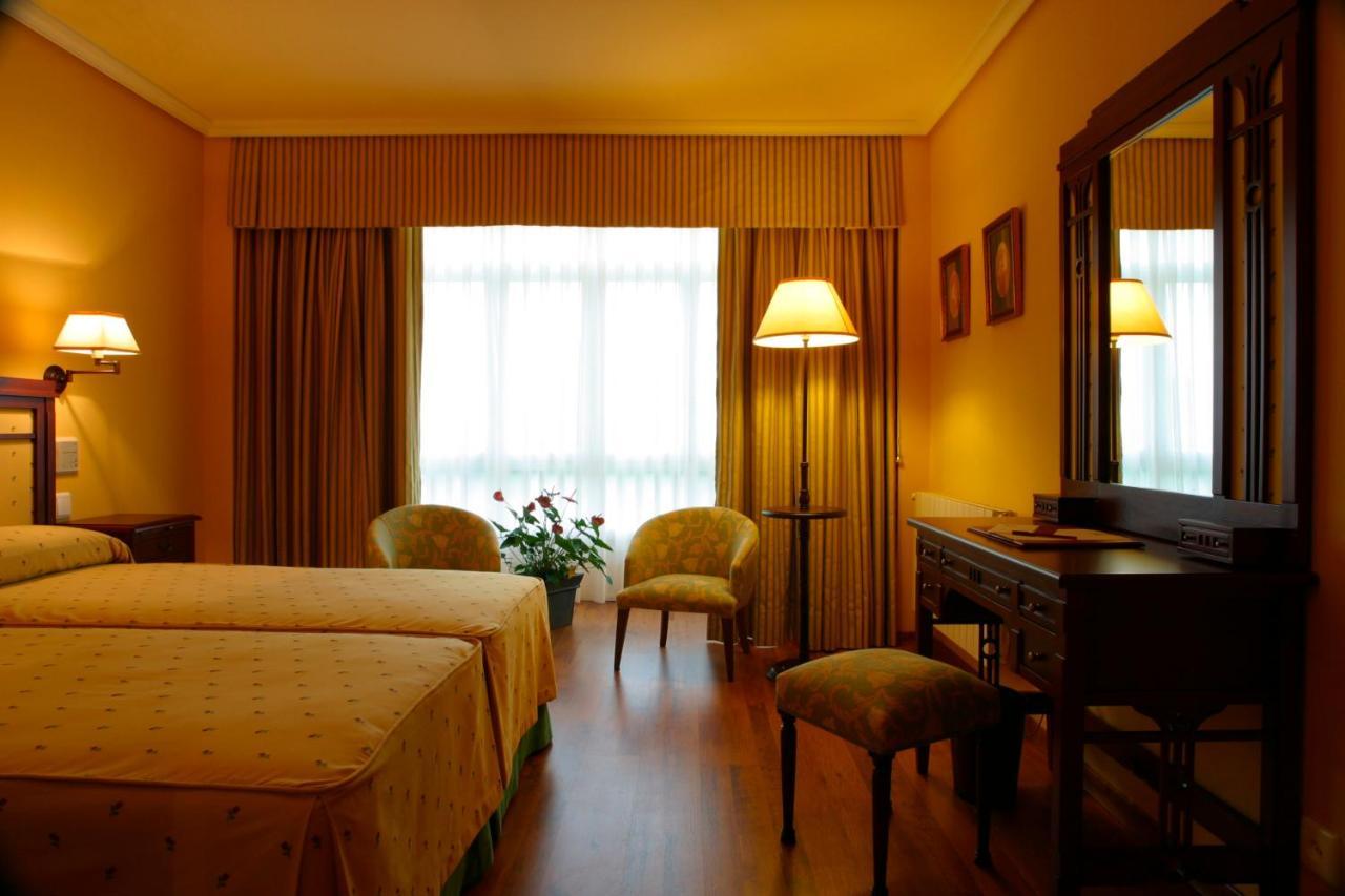 Silken Spa La Hacienda De Don Juan Льянес Екстер'єр фото