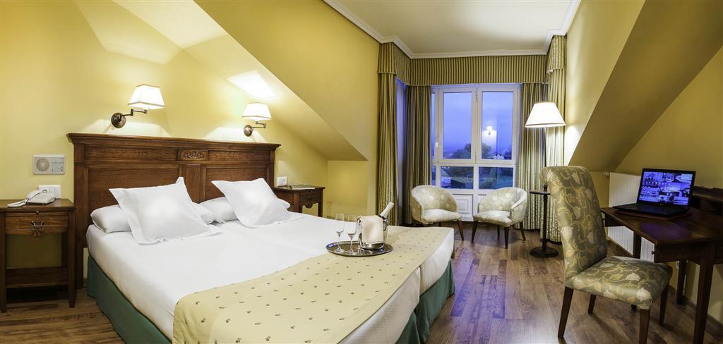 Silken Spa La Hacienda De Don Juan Льянес Екстер'єр фото