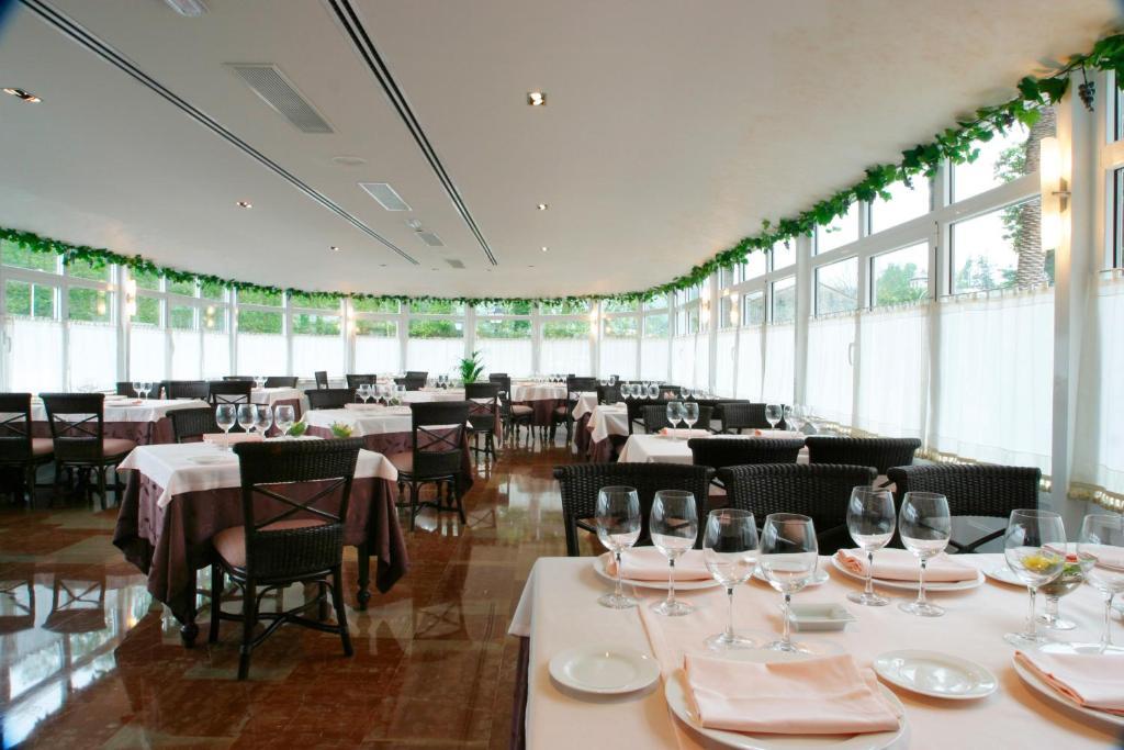 Silken Spa La Hacienda De Don Juan Льянес Екстер'єр фото